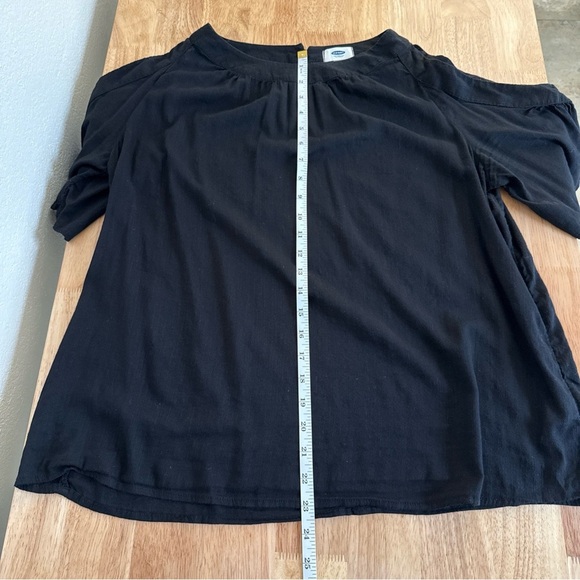 Old Navy Women’s Black Cold Shoulder Short Sleeve Top Size M - Picture 6 of 8